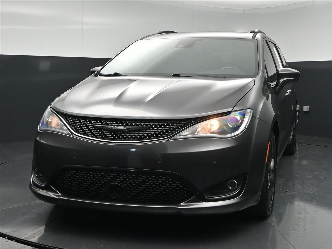 Chrysler Pacifica Touring-L Plus 2019