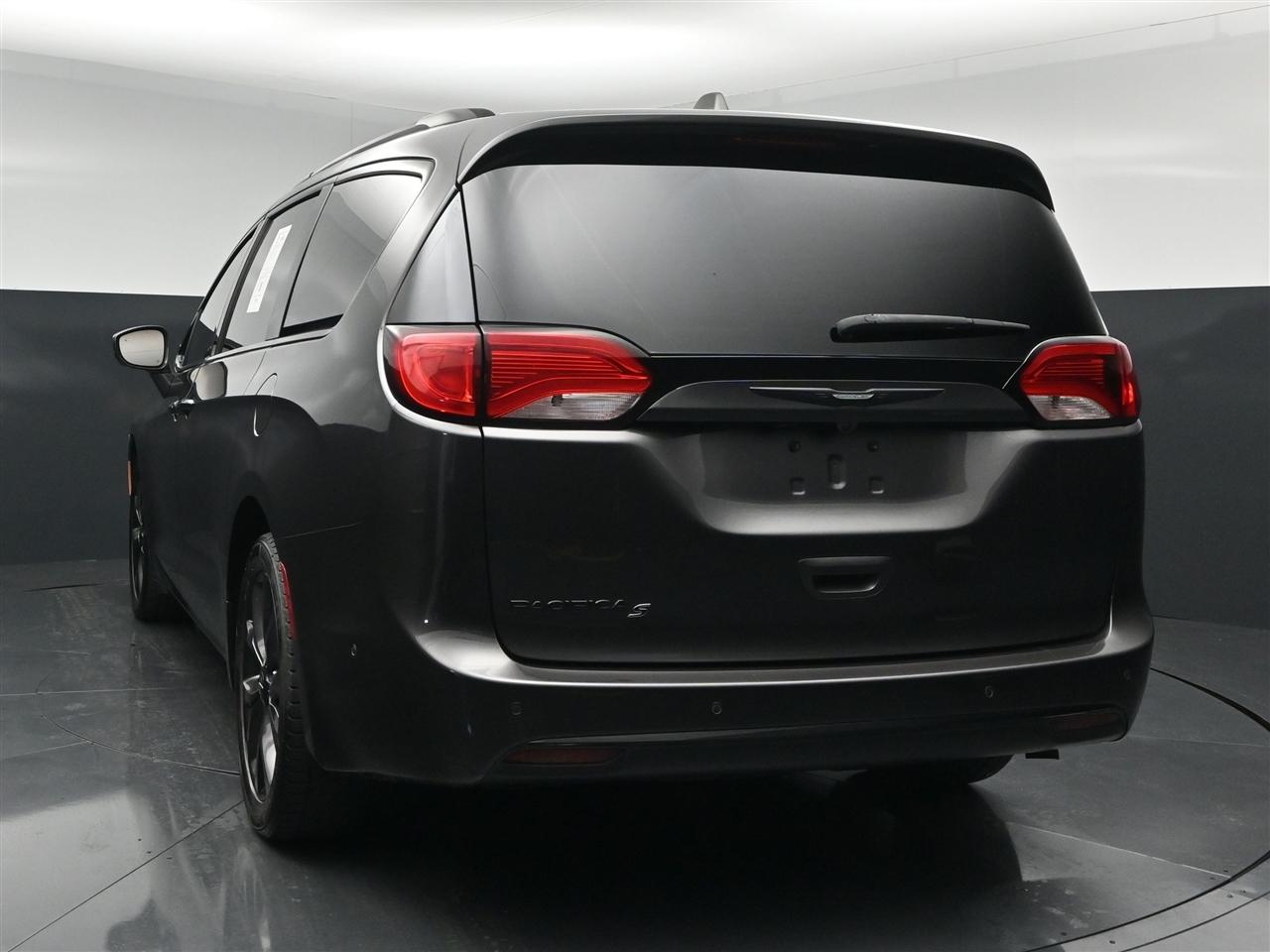 Chrysler Pacifica Touring-L Plus 2019