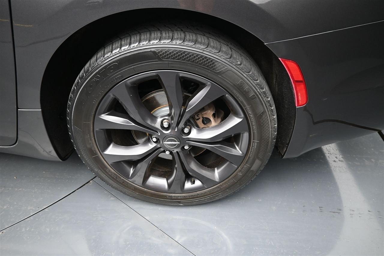 Chrysler Pacifica Touring-L Plus 2019