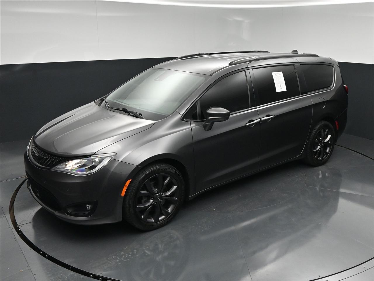 Chrysler Pacifica Touring-L Plus 2019