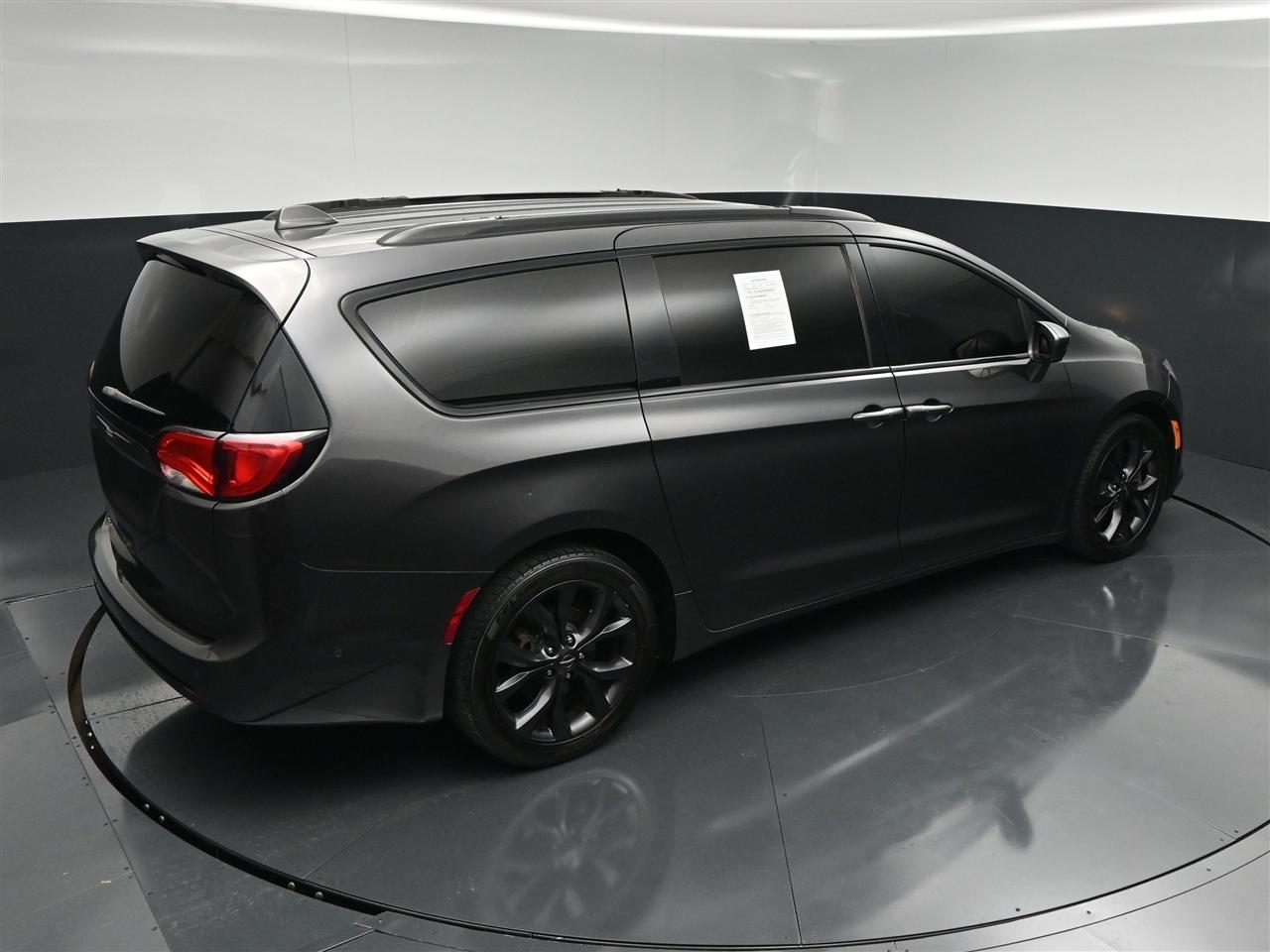 Chrysler Pacifica Touring-L Plus 2019