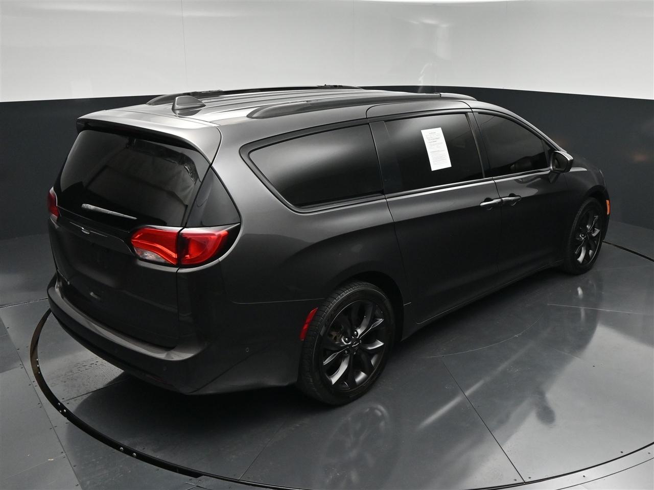 Chrysler Pacifica Touring-L Plus 2019
