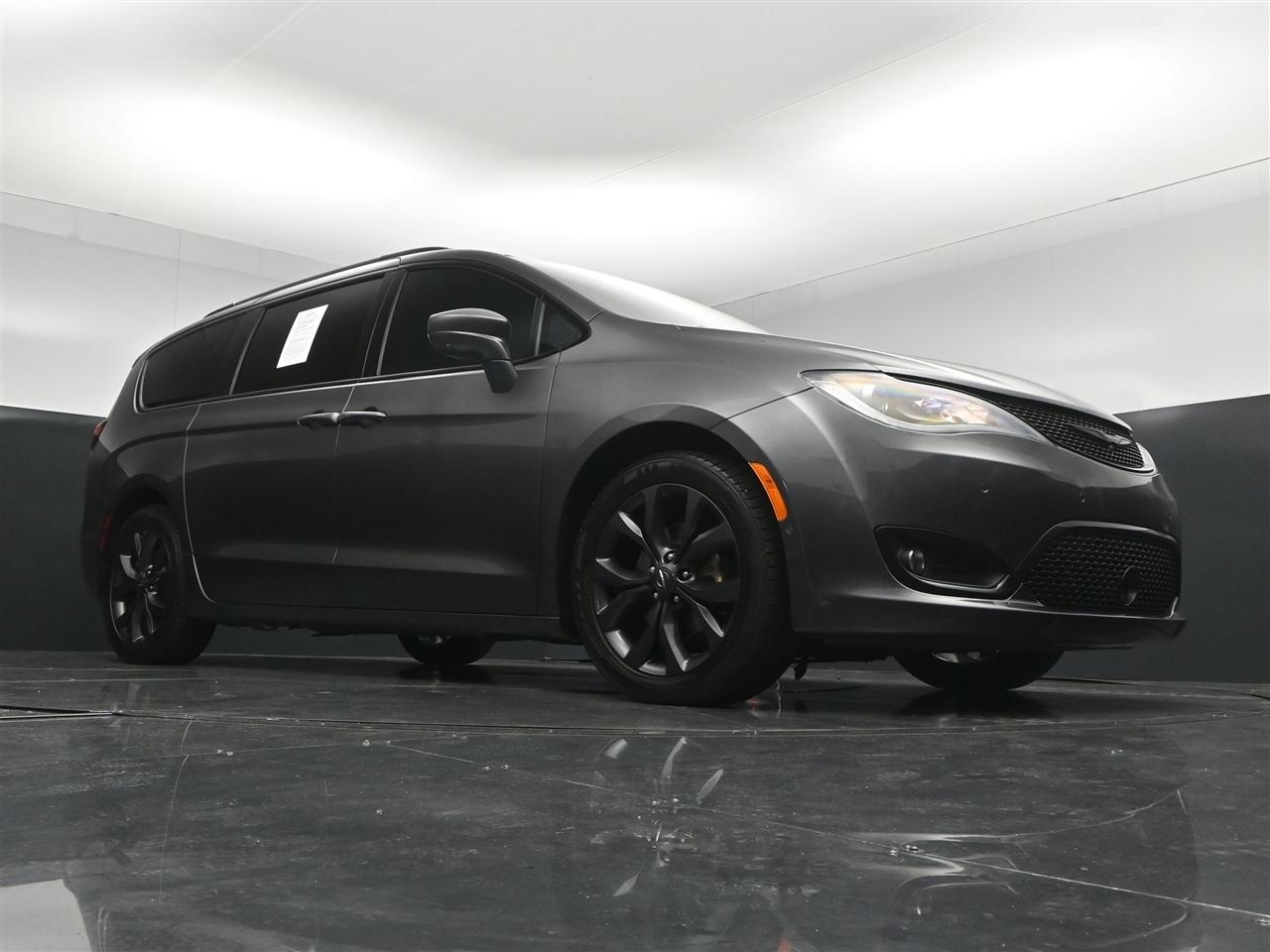 Chrysler Pacifica Touring-L Plus 2019