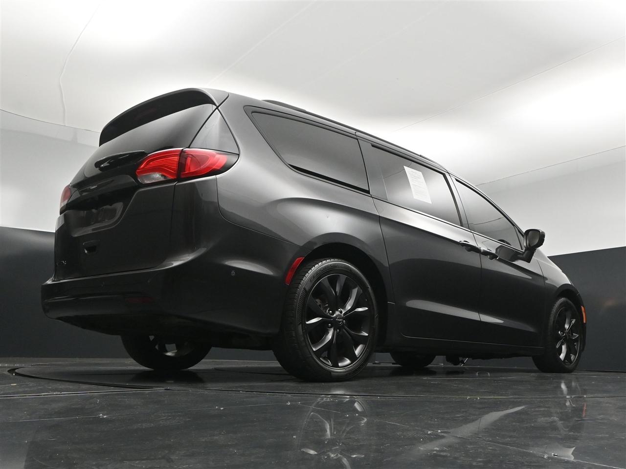 Chrysler Pacifica Touring-L Plus 2019