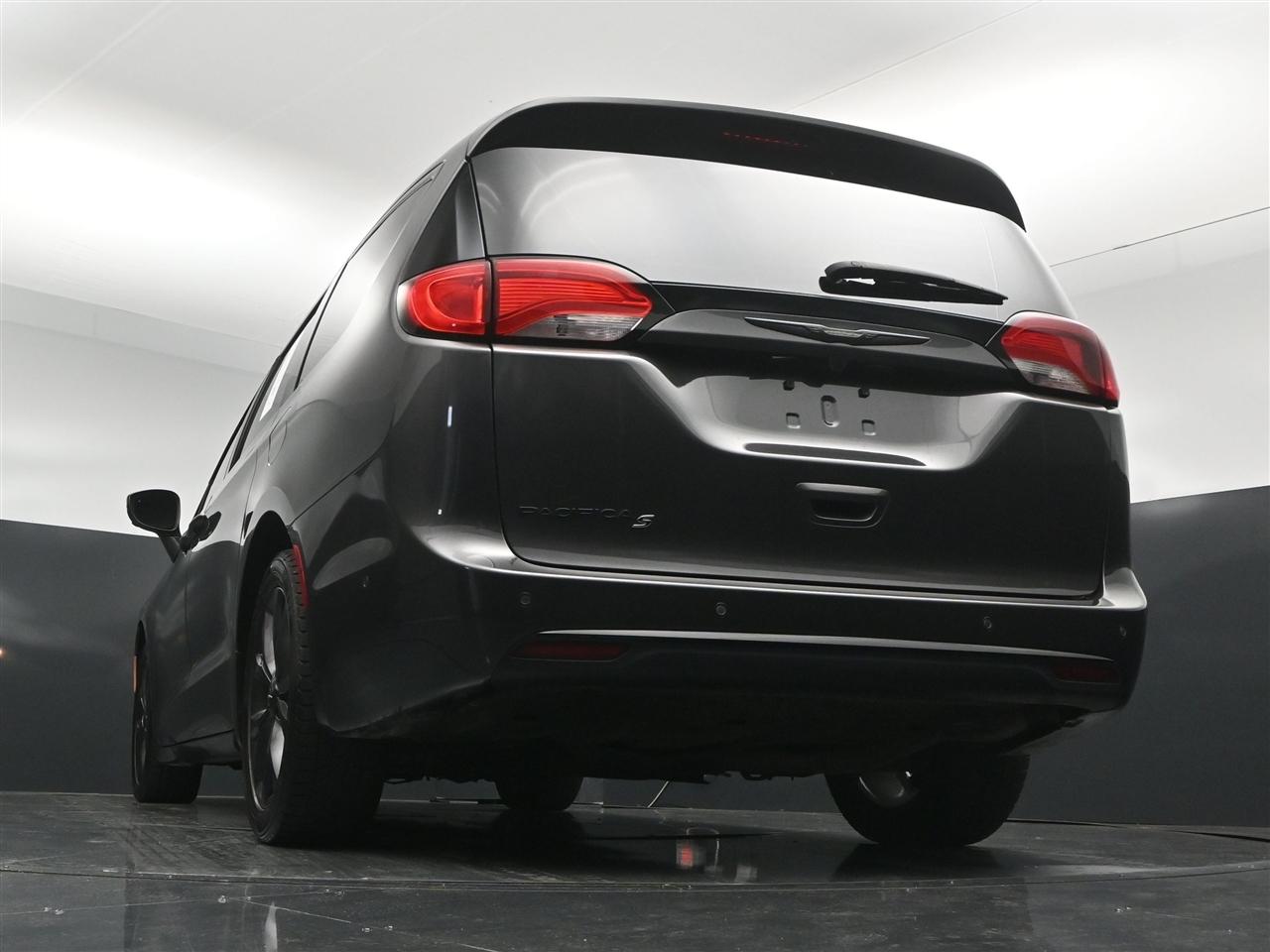 Chrysler Pacifica Touring-L Plus 2019