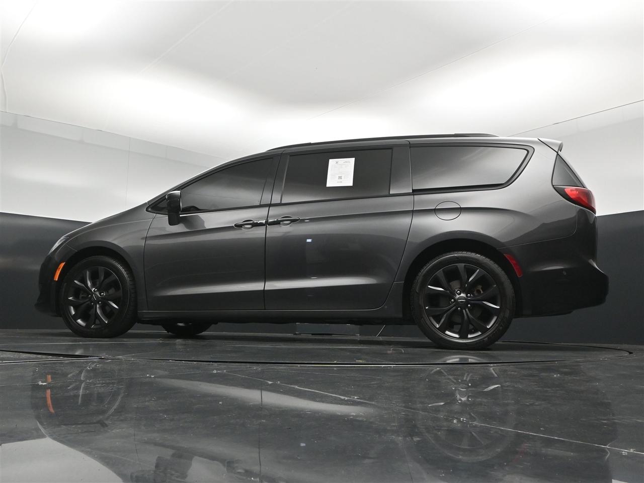 Chrysler Pacifica Touring-L Plus 2019