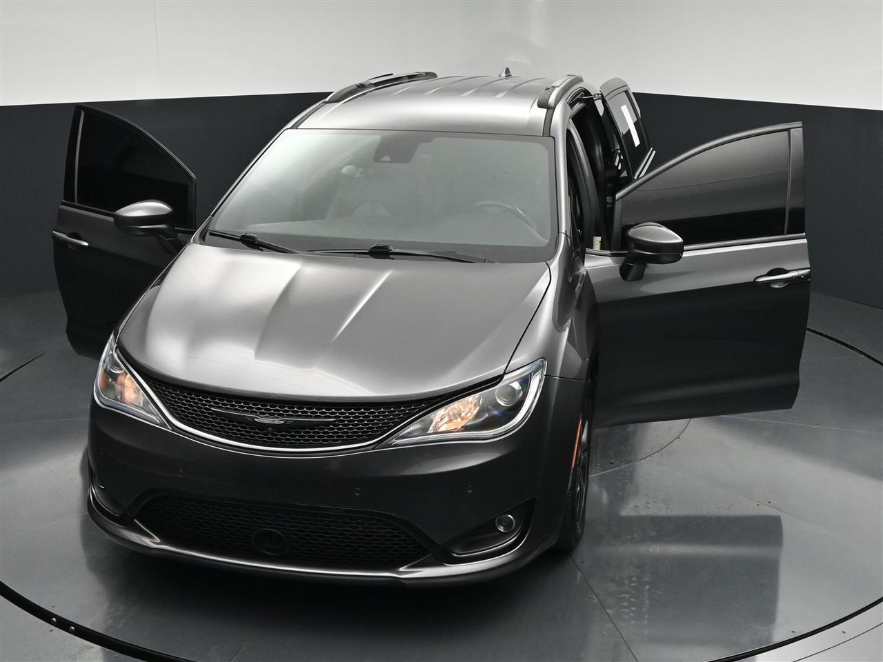 Chrysler Pacifica Touring-L Plus 2019