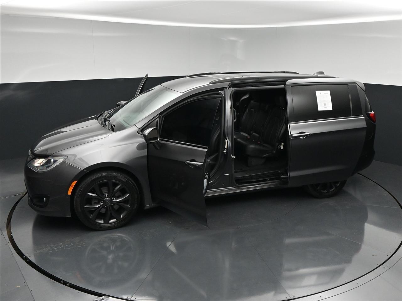 Chrysler Pacifica Touring-L Plus 2019