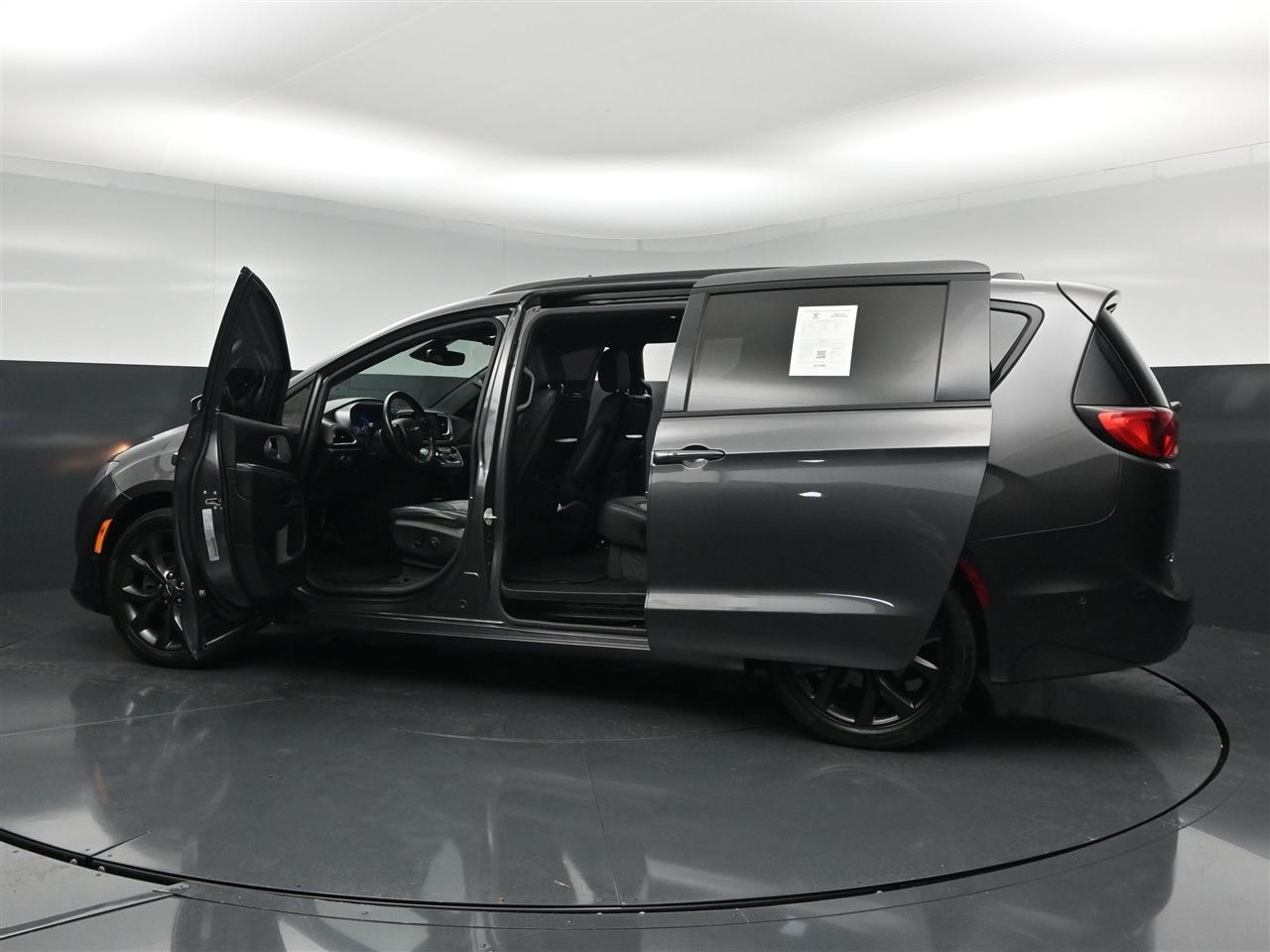 Chrysler Pacifica Touring-L Plus 2019