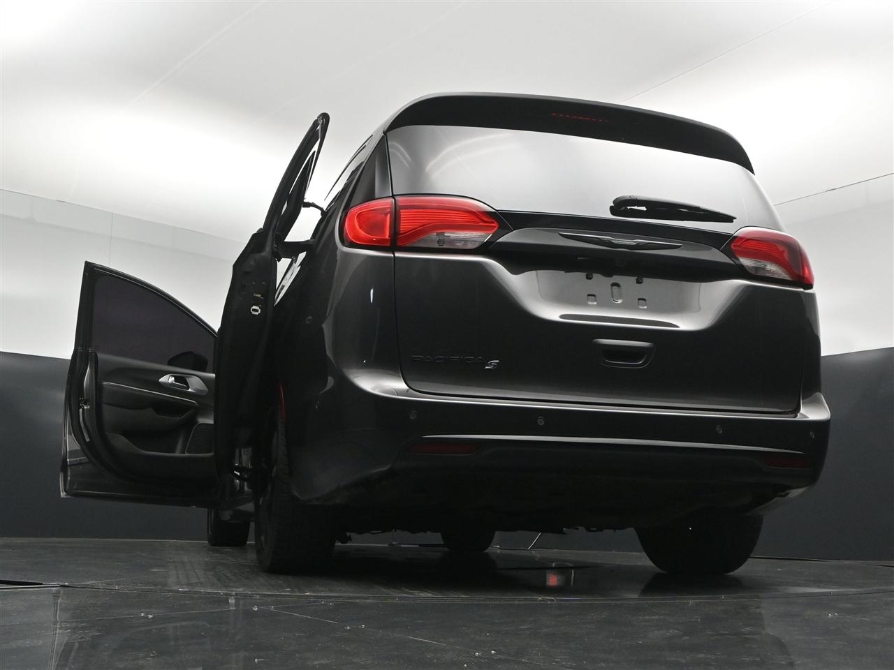 Chrysler Pacifica Touring-L Plus 2019