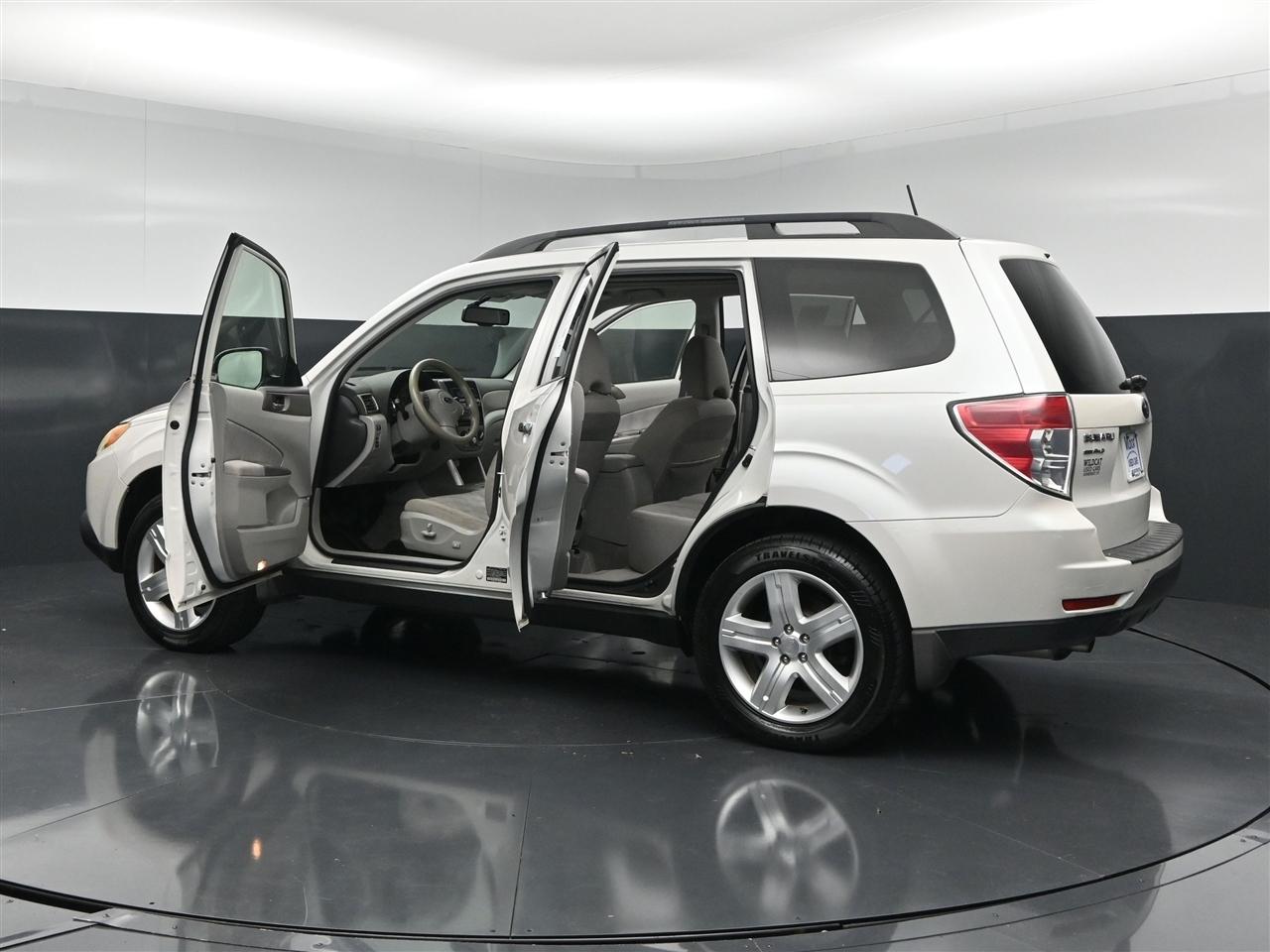 Subaru Forester 2.5X Premium 2010