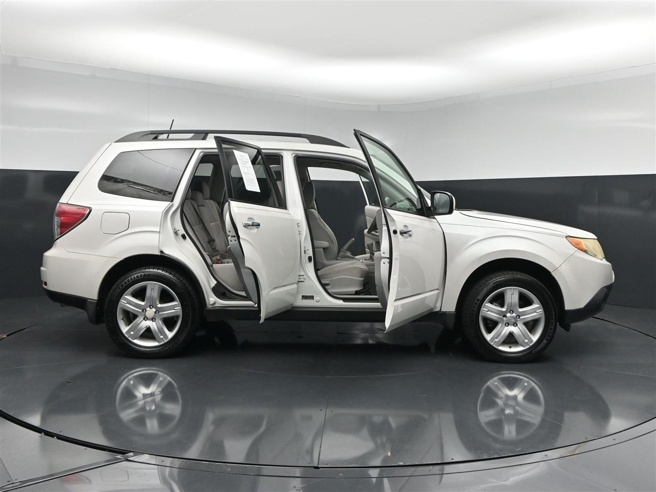 Subaru Forester 2.5X Premium 2010