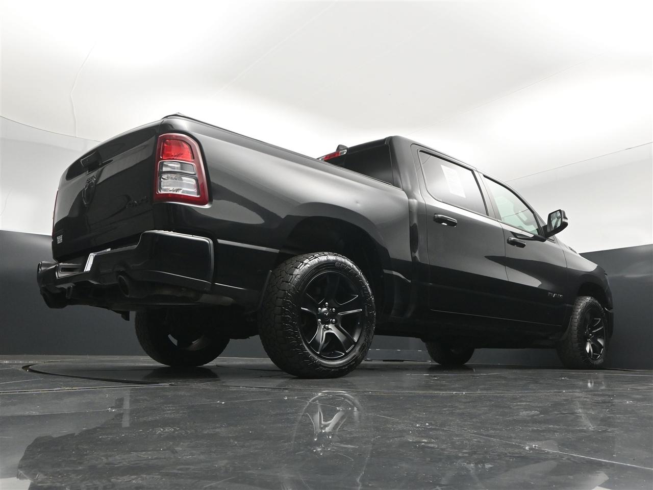 RAM 1500 Big Horn Crew Cab SWB 4WD 2021