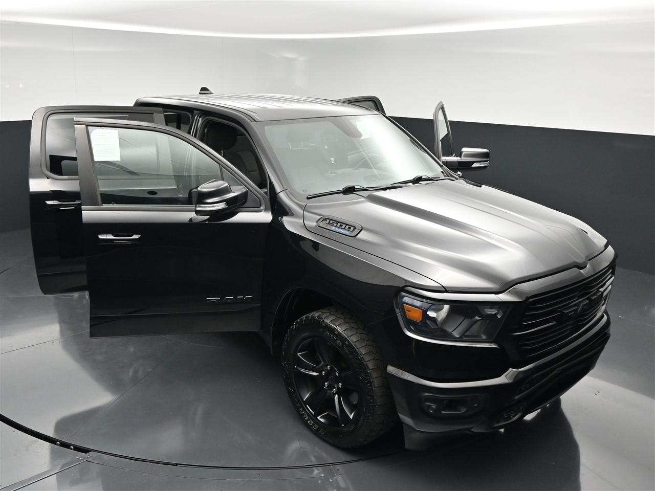 RAM 1500 Big Horn Crew Cab SWB 4WD 2021