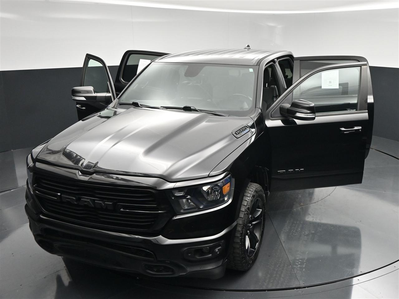 RAM 1500 Big Horn Crew Cab SWB 4WD 2021