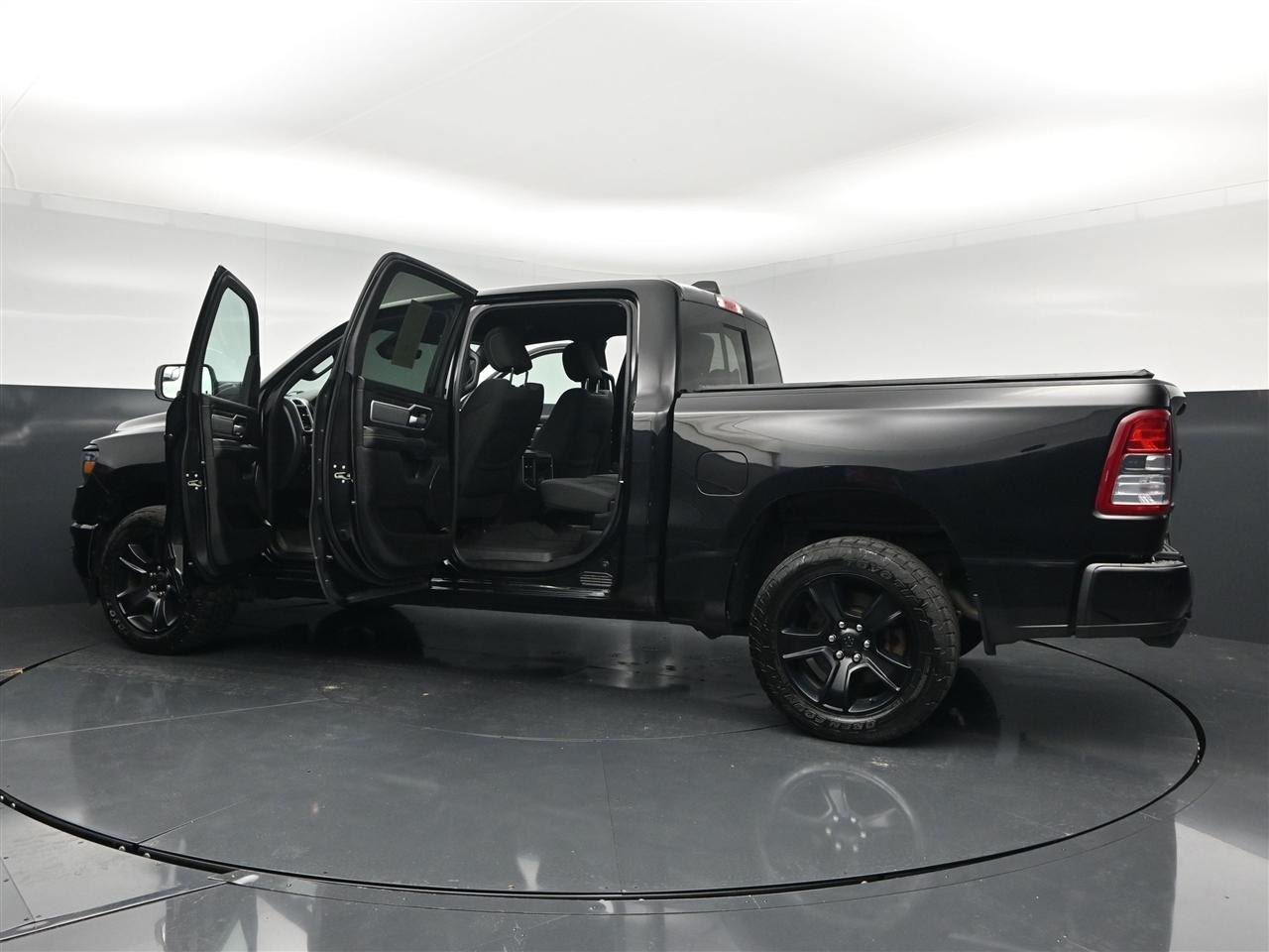 RAM 1500 Big Horn Crew Cab SWB 4WD 2021