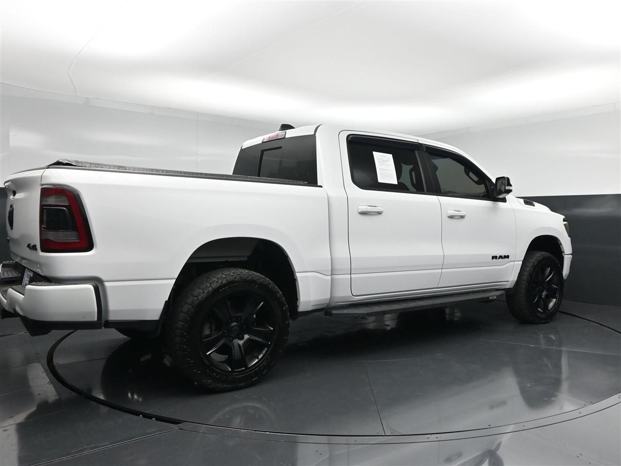 RAM 1500 Big Horn Crew Cab SWB 4WD 2021