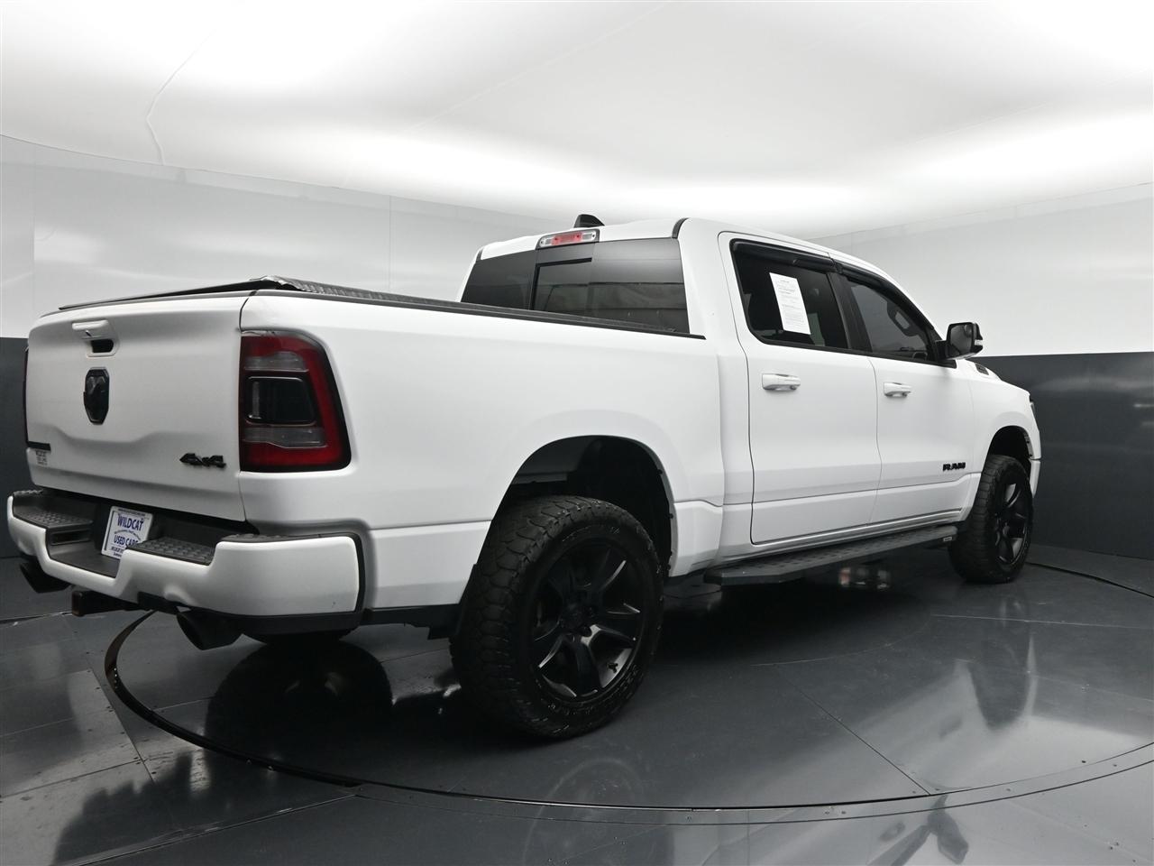 RAM 1500 Big Horn Crew Cab SWB 4WD 2021