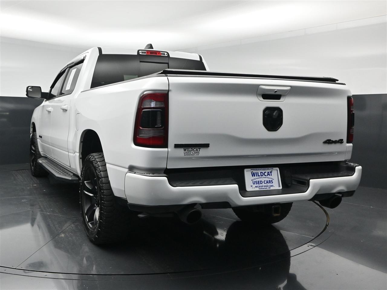 RAM 1500 Big Horn Crew Cab SWB 4WD 2021
