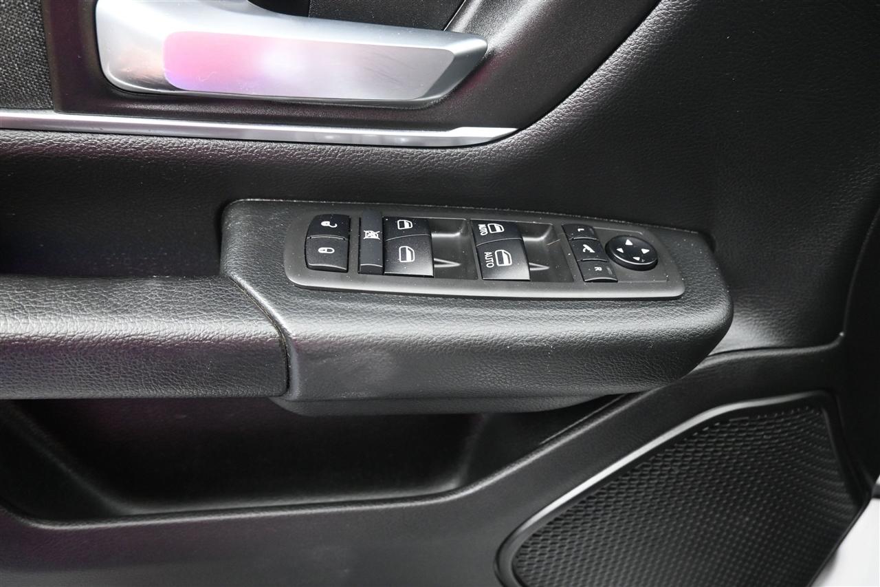 RAM 1500 Big Horn Crew Cab SWB 4WD 2021