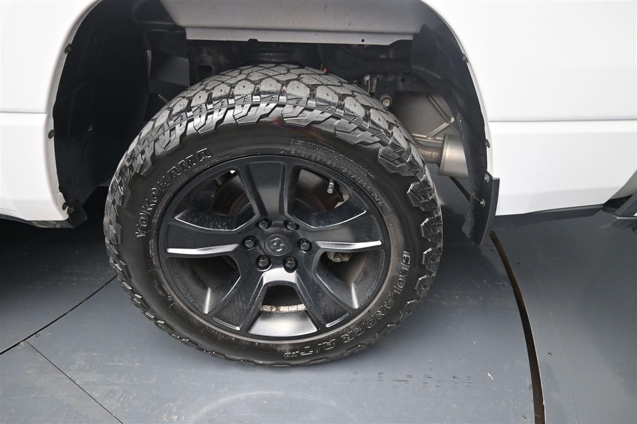 RAM 1500 Big Horn Crew Cab SWB 4WD 2021