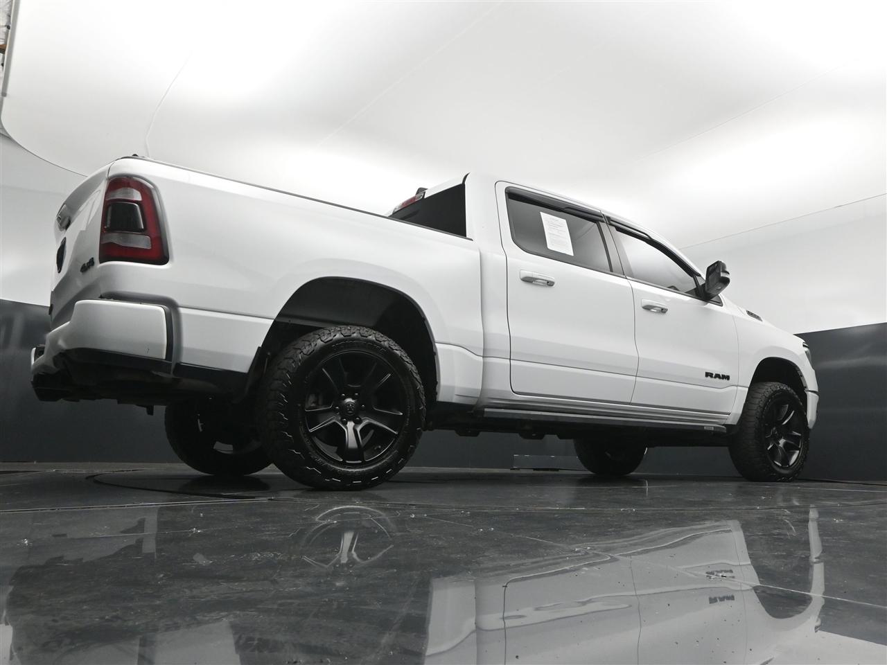 RAM 1500 Big Horn Crew Cab SWB 4WD 2021