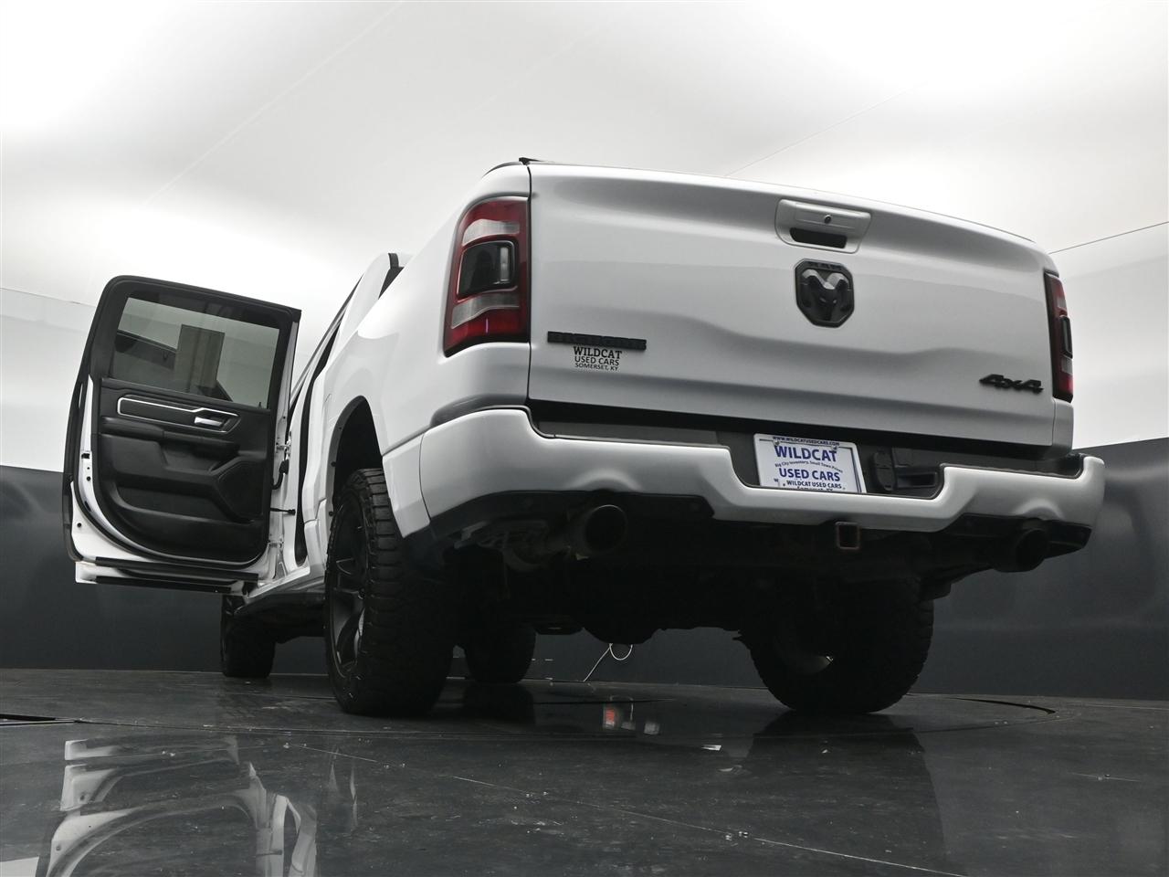 RAM 1500 Big Horn Crew Cab SWB 4WD 2021
