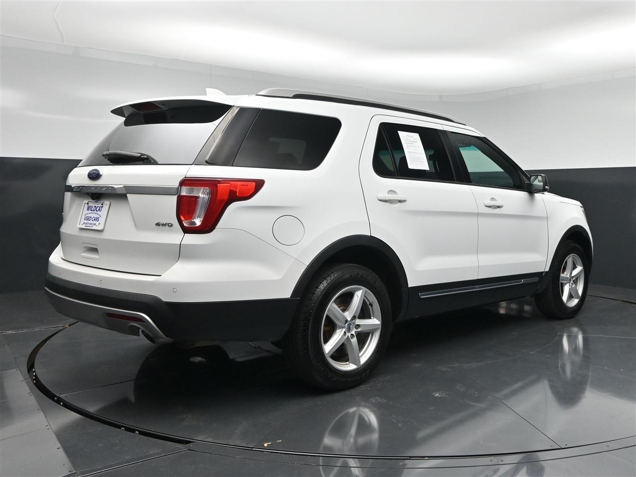 Ford Explorer XLT 4WD 2016