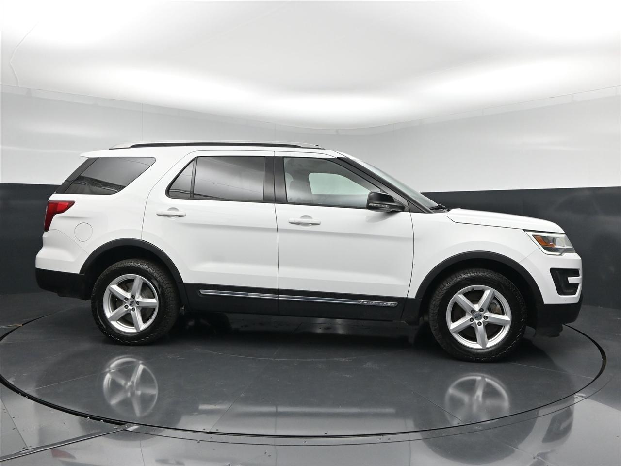 Ford Explorer XLT 4WD 2016