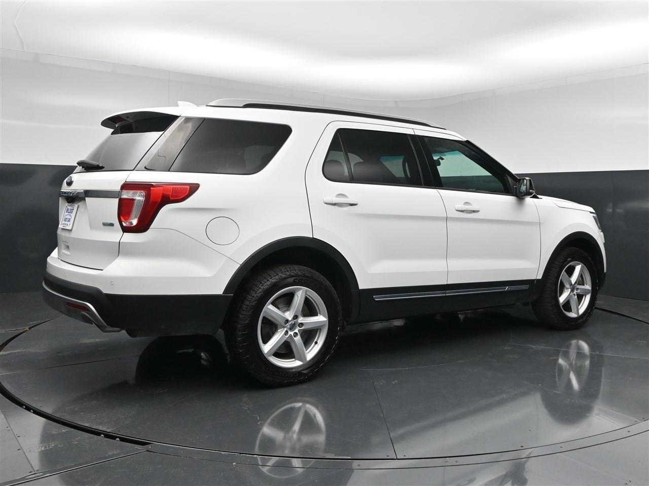 Ford Explorer XLT 4WD 2016