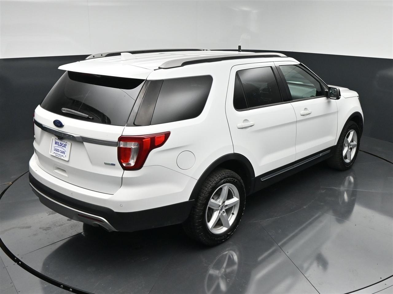 Ford Explorer XLT 4WD 2016