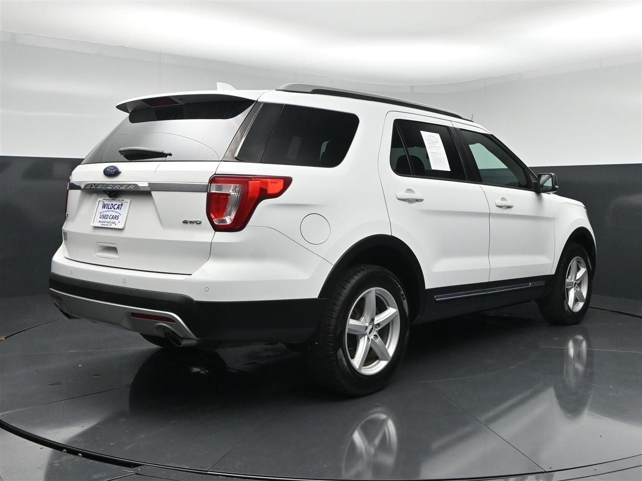 Ford Explorer XLT 4WD 2017