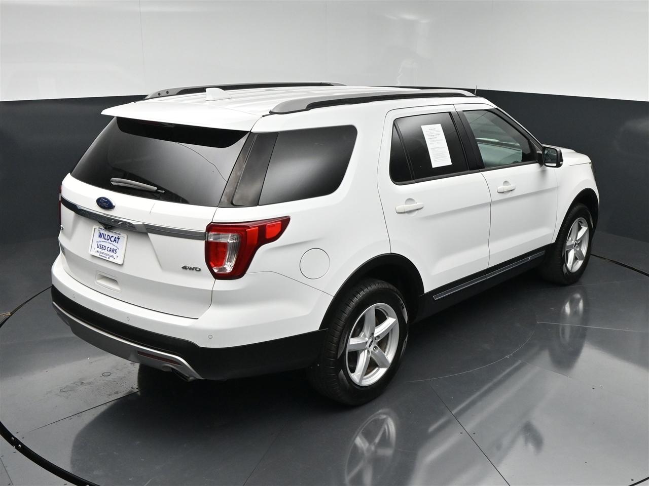 Ford Explorer XLT 4WD 2017