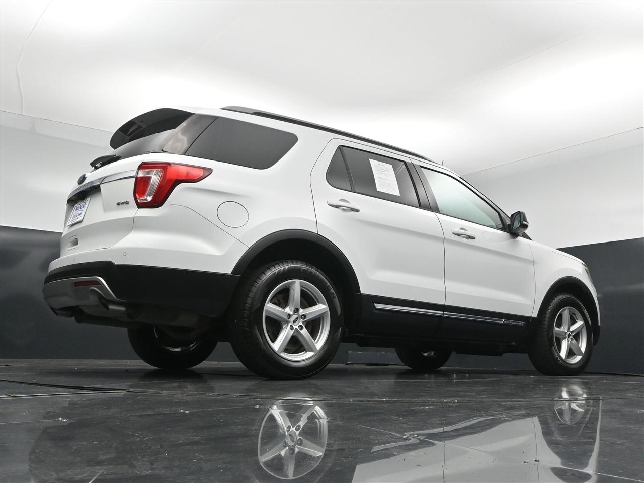 Ford Explorer XLT 4WD 2017