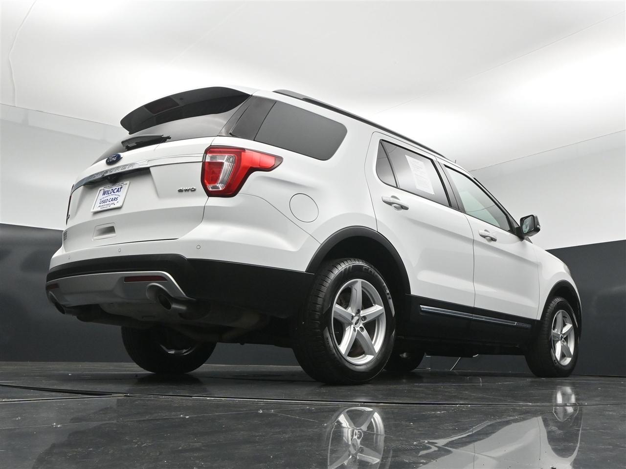 Ford Explorer XLT 4WD 2017