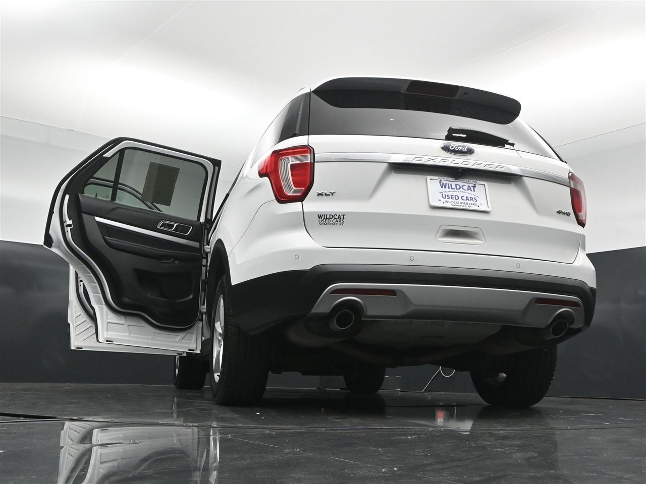 Ford Explorer XLT 4WD 2017
