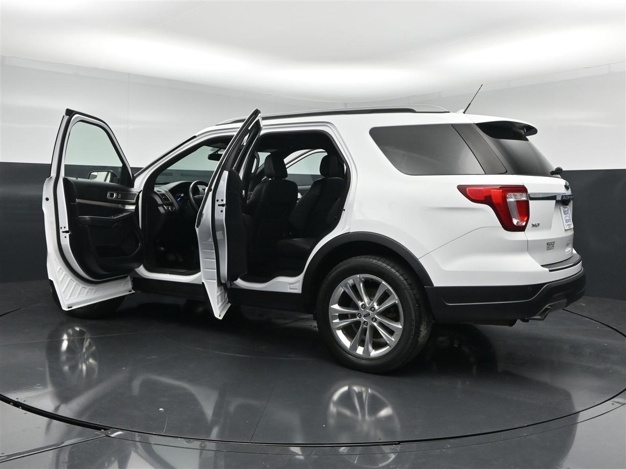 Ford Explorer XLT 4WD 2018