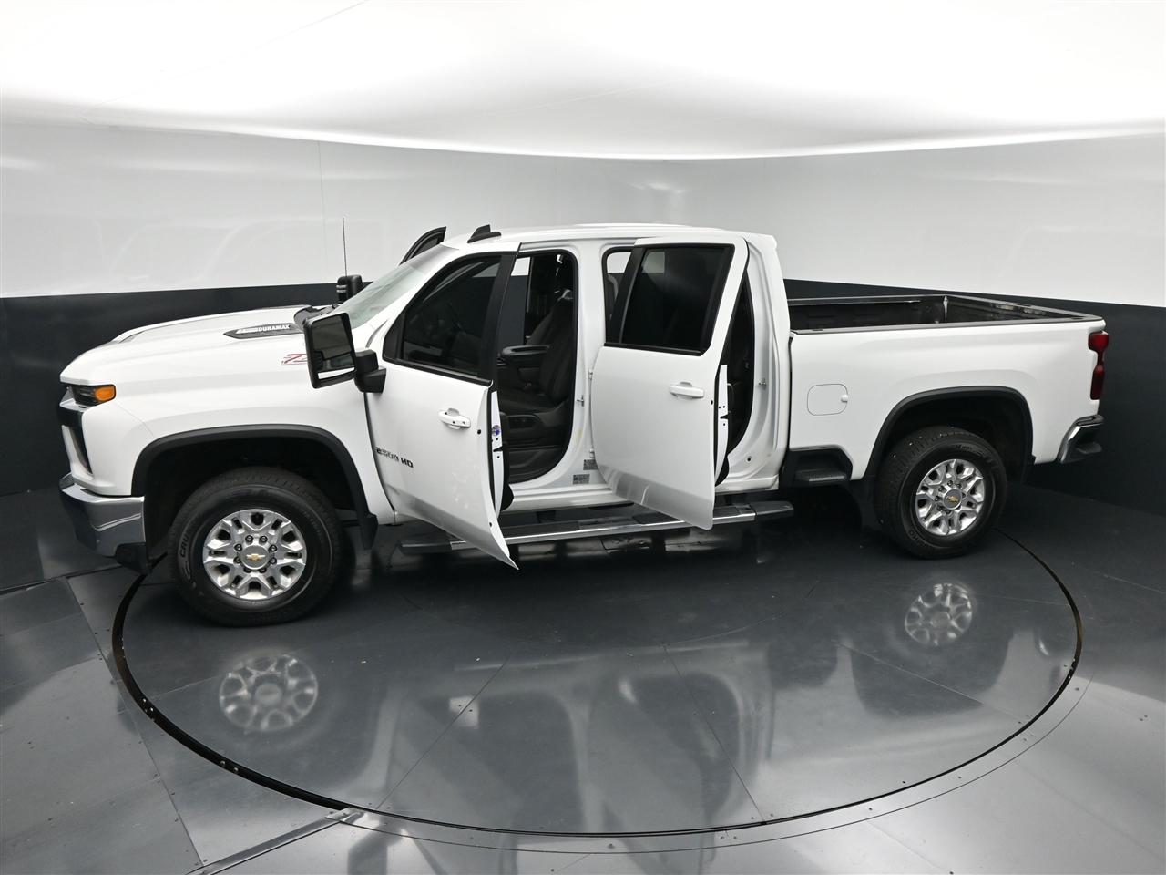 Chevrolet Silverado 2500HD LT Crew Cab Long Box 4WD 2023