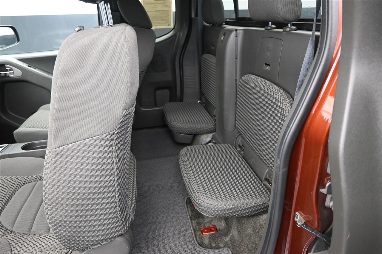 Nissan Frontier SV King Cab 5AT 4WD 2017