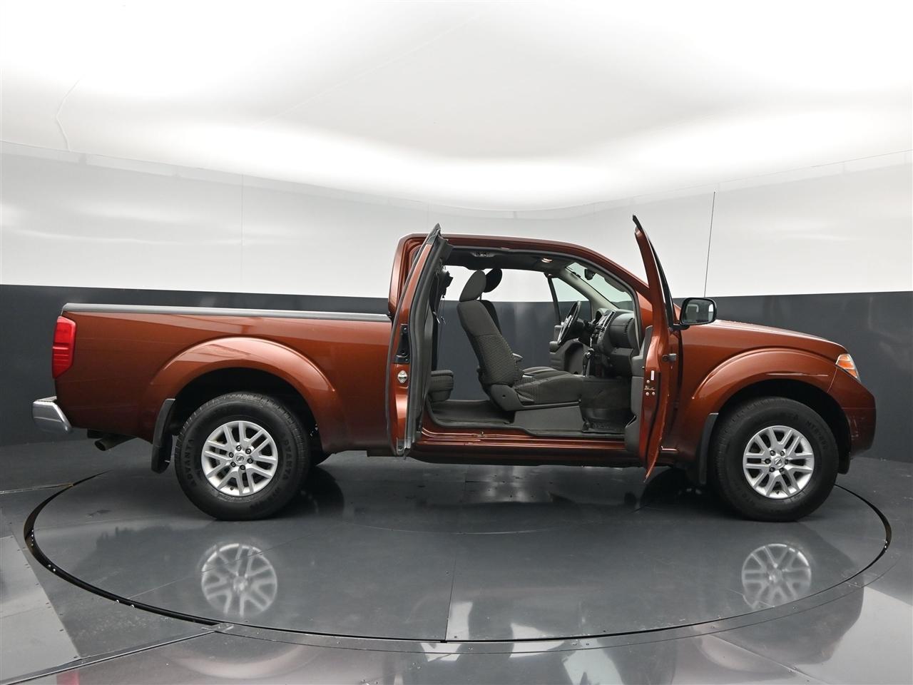 Nissan Frontier SV King Cab 5AT 4WD 2017