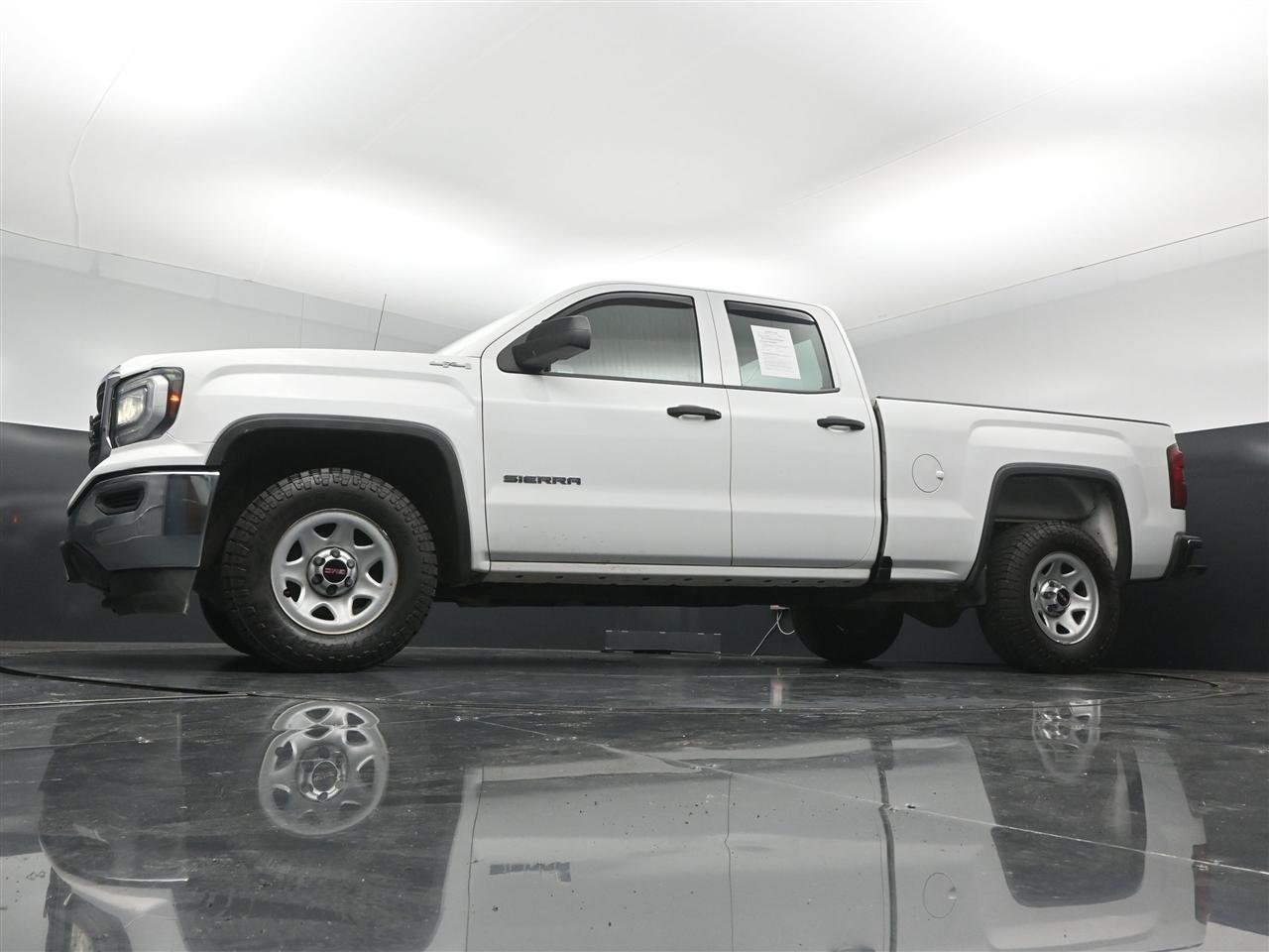 GMC Sierra 1500 Base Double Cab 4WD 2019