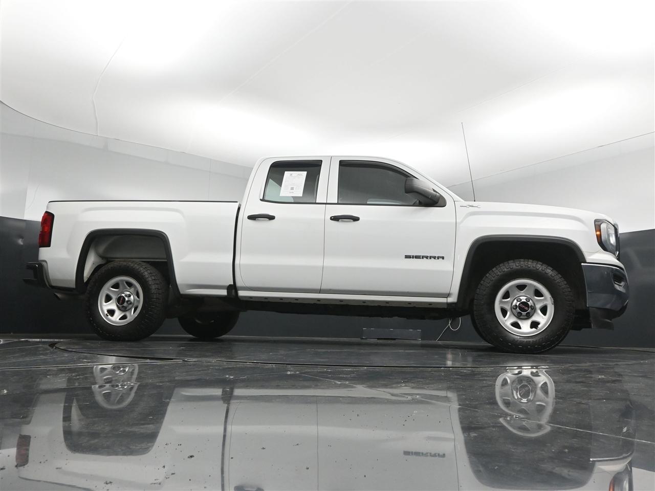 GMC Sierra 1500 Base Double Cab 4WD 2019