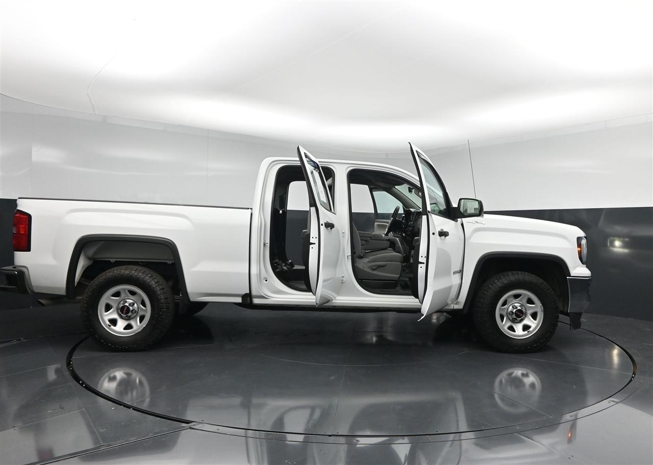 GMC Sierra 1500 Base Double Cab 4WD 2019