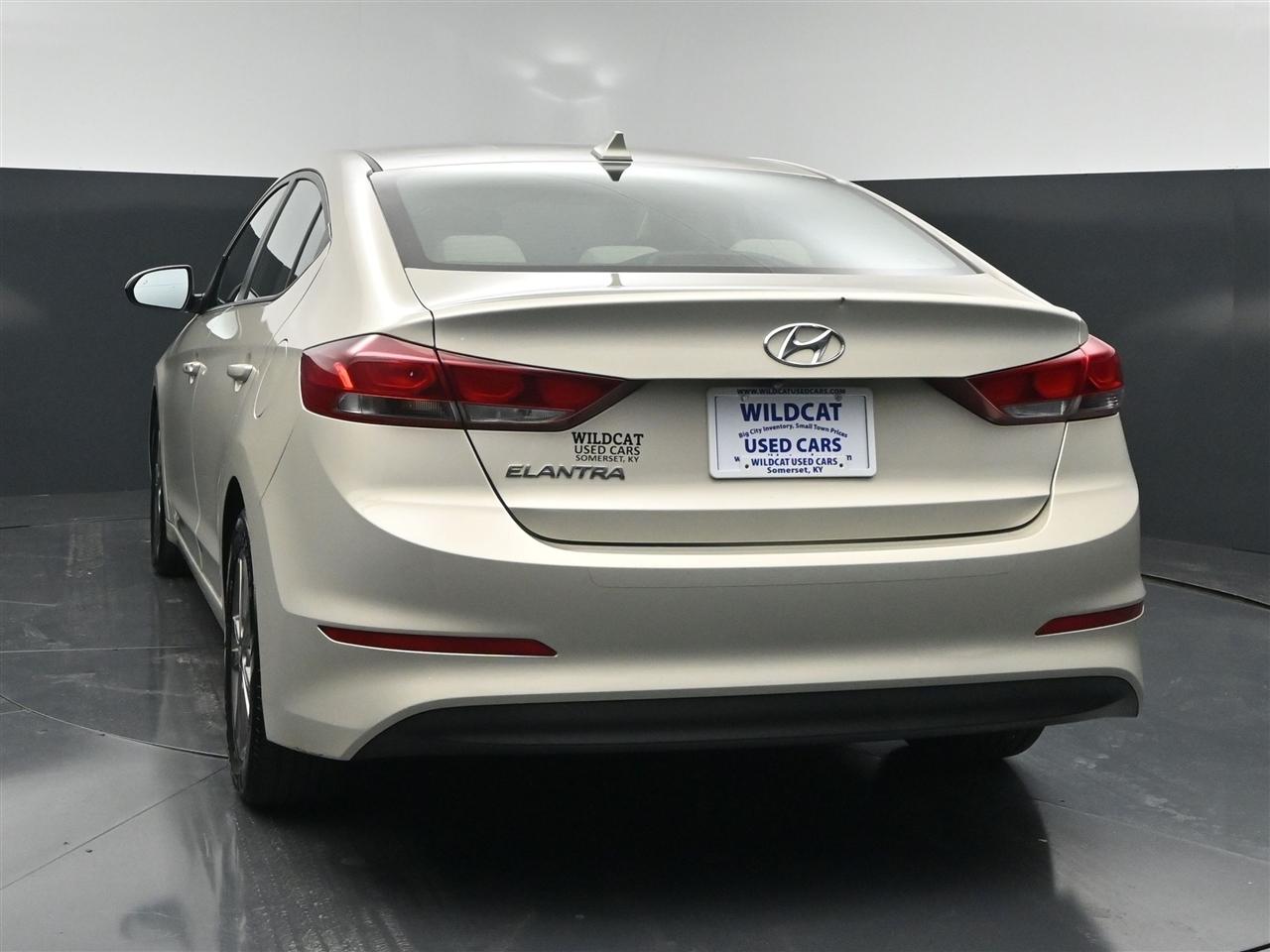 Hyundai Elantra Value Edition 6A 2017