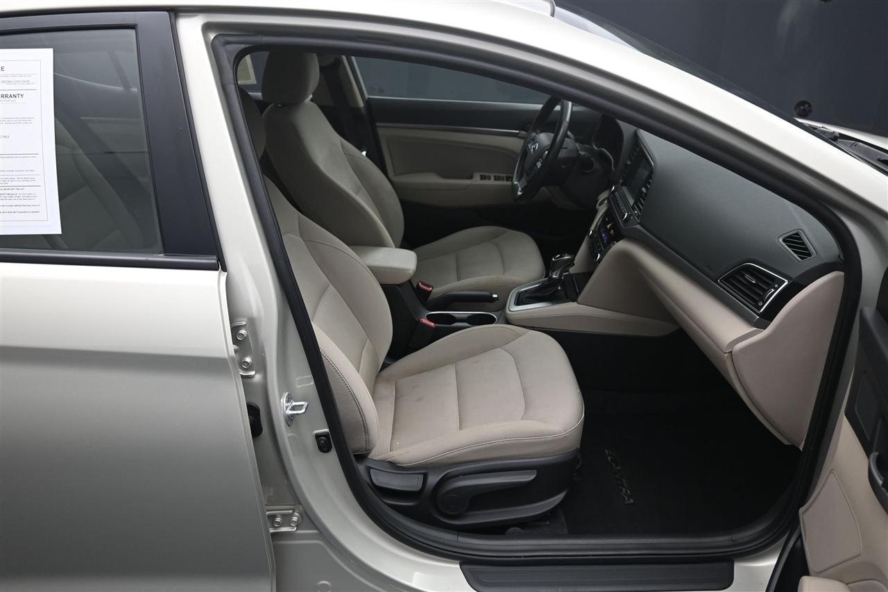 Hyundai Elantra Value Edition 6A 2017