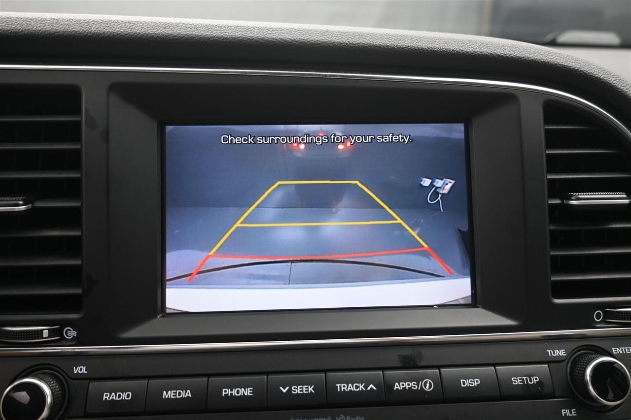 Hyundai Elantra Value Edition 6A 2017