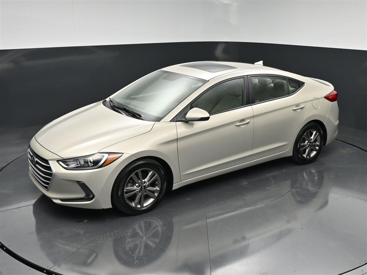 Hyundai Elantra Value Edition 6A 2017