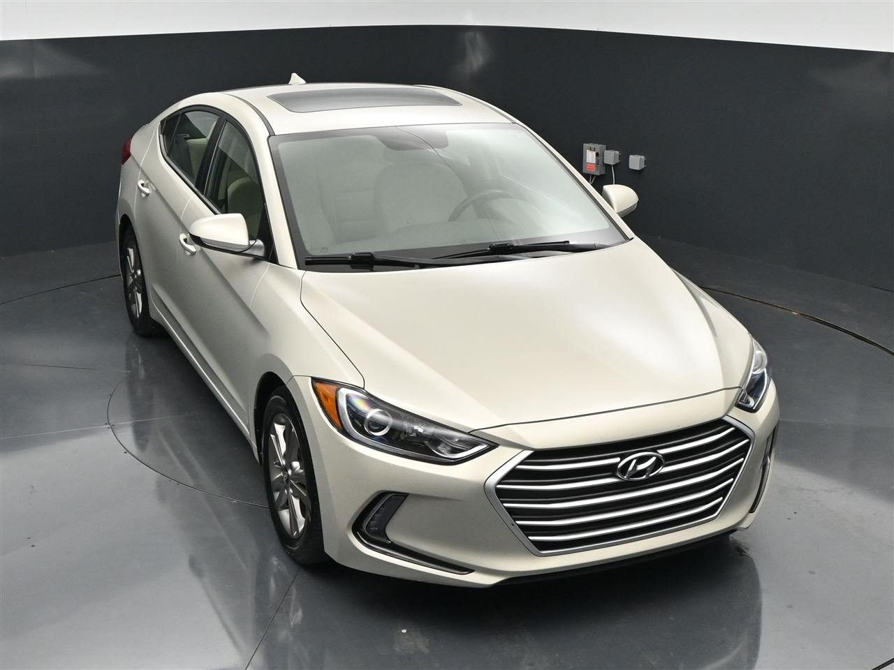 Hyundai Elantra Value Edition 6A 2017