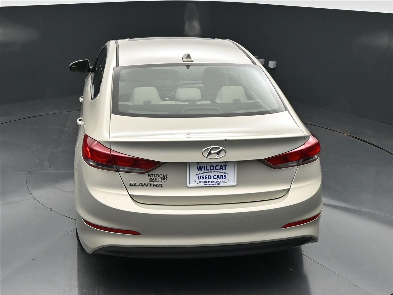 Hyundai Elantra Value Edition 6A 2017