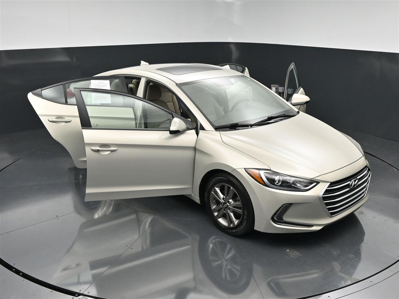 Hyundai Elantra Value Edition 6A 2017